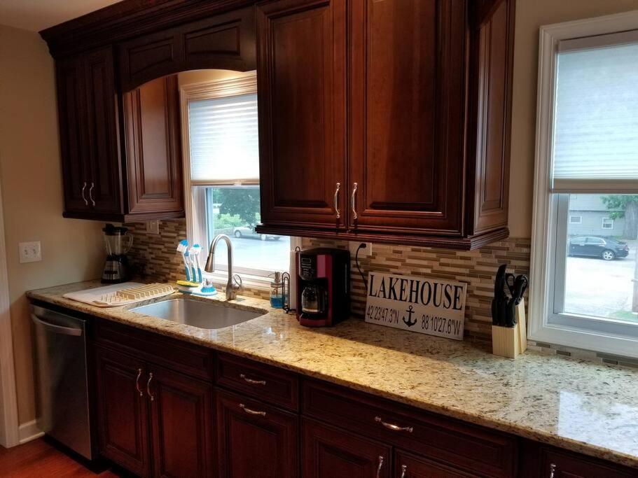 Chain O Lakes Nautical 4Bed 3Bath Waterfront With Bonus Room, Large Deck And Hot Tub Fox Lake Exterior photo