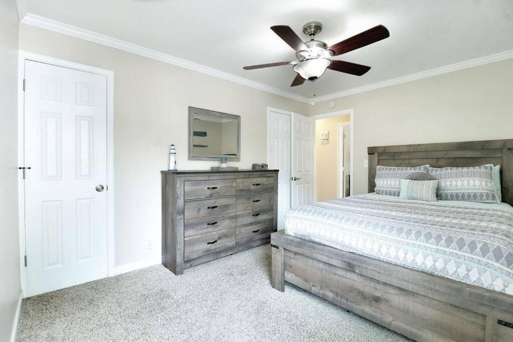 Chain O Lakes Nautical 4Bed 3Bath Waterfront With Bonus Room, Large Deck And Hot Tub Fox Lake Exterior photo