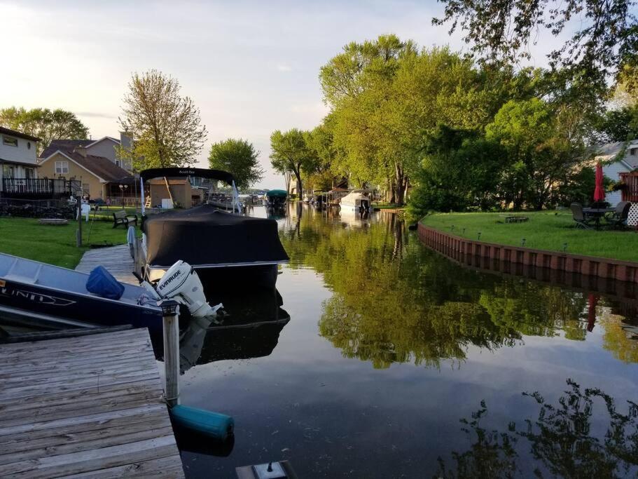 Chain O Lakes Nautical 4Bed 3Bath Waterfront With Bonus Room, Large Deck And Hot Tub Fox Lake Exterior photo